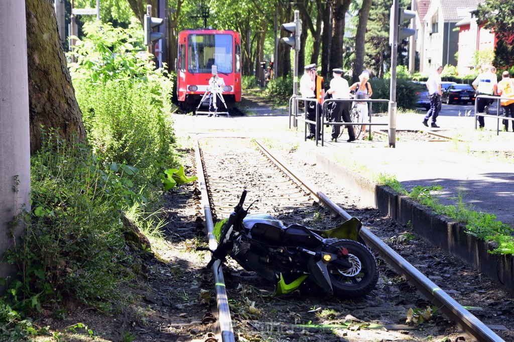 VU Roller KVB Bahn Koeln Luxemburgerstr Neuenhoefer Allee P118.JPG - Miklos Laubert